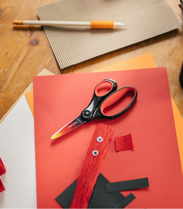 Fiskars Big Kids Makas (15 cm) // Degrade Kırmızı