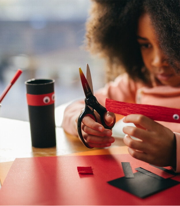 Fiskars Big Kids Makas (15 cm) // Degrade Kırmızı