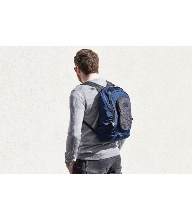 Lexon Peanut Katlanabilir Sırt &Ccedil;antası // Kırmızı