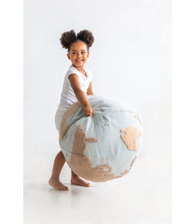 Lorena Canals Puf, World Map