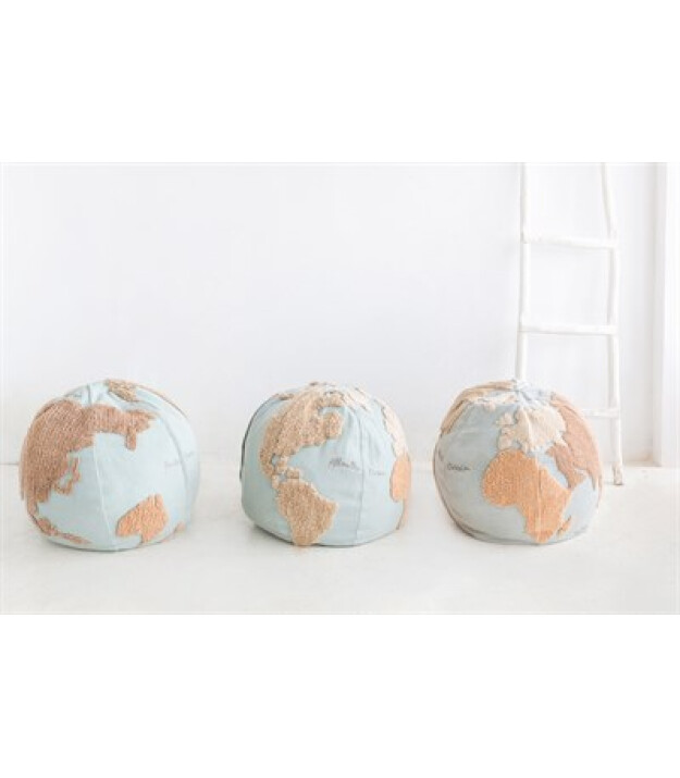 Lorena Canals Puf, World Map