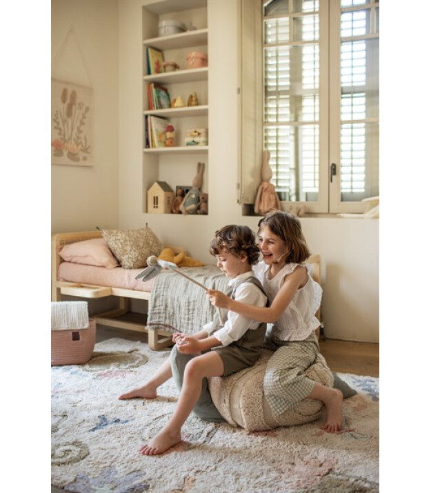 Lorena Canals Puf // Mr. Snail