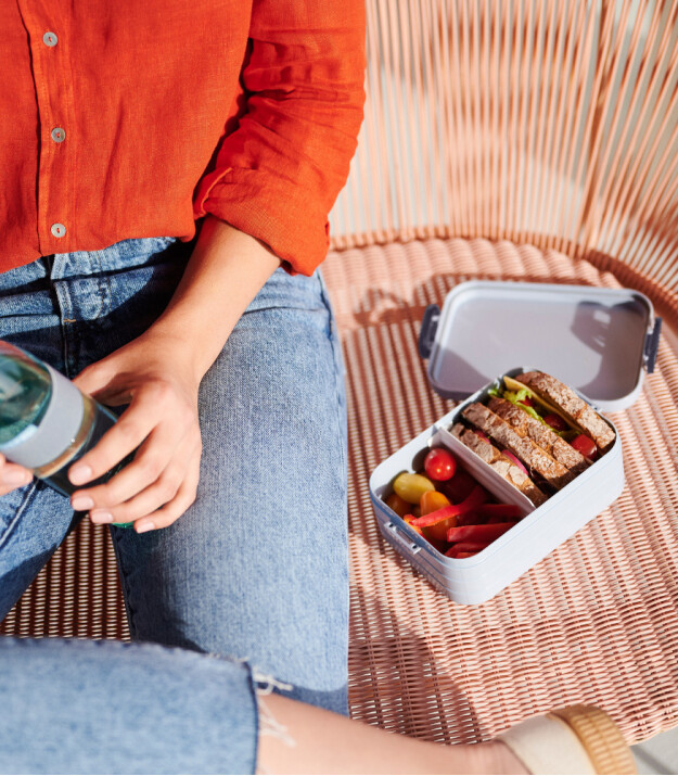 Mepal Take a Break Lunch Box (Midi) // Vivid Blue