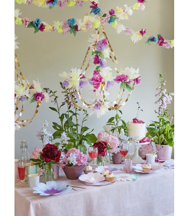 Meri Meri Asılan Süs // Lilac Blossom Chandelier