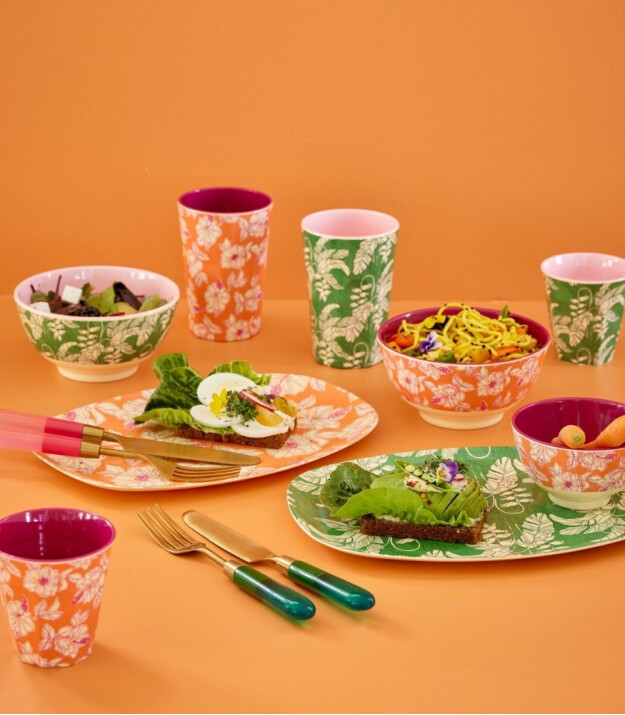 Rice Melamin Dikd&ouml;rtgen Tepsi Tabak // Faded Hibiscus