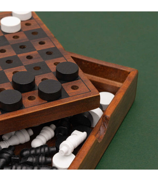 Suck Uk Satranç & Dama