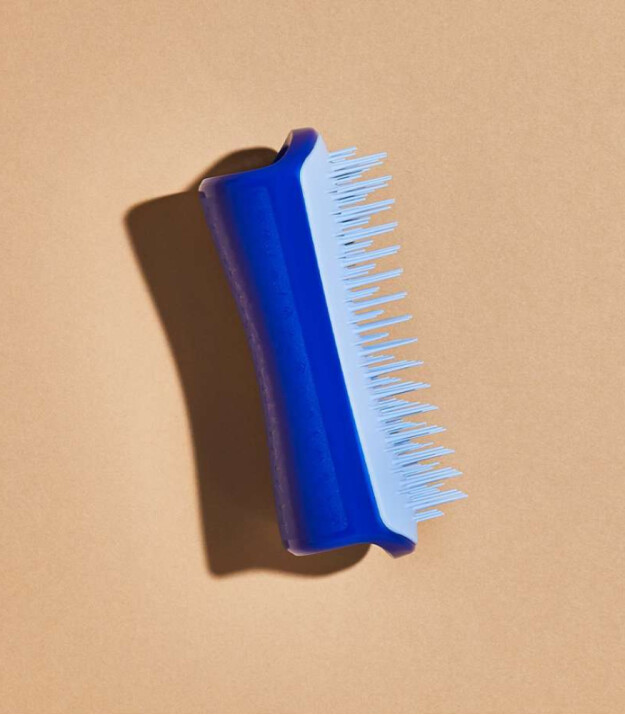 Tangle Teezer Pet Teezer Deshedding Small Brush // Blue & Light Blue